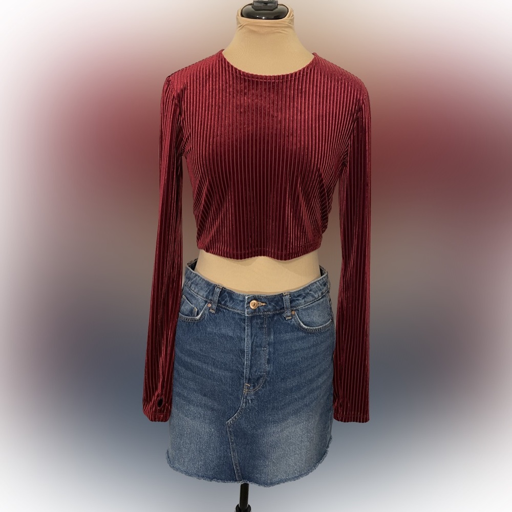 Forever 21 Ribbed Long Sleeve Crop Top